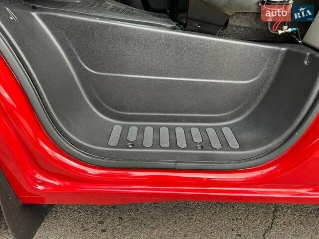 Красный Опель Movano, объемом двигателя 2.3 л и пробегом 339 тыс. км за 20500 $, фото 93 на Automoto.ua