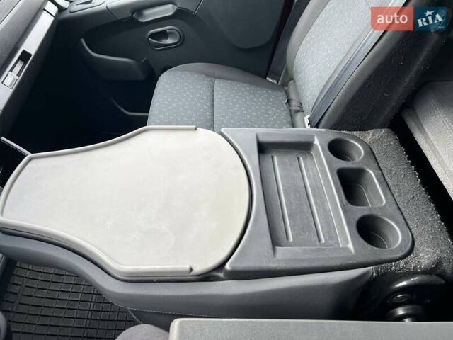 Красный Опель Movano, объемом двигателя 2.3 л и пробегом 339 тыс. км за 20500 $, фото 99 на Automoto.ua