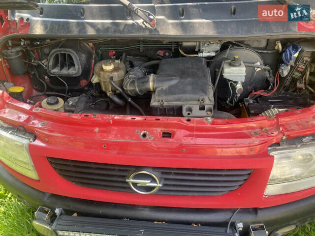 Красный Опель Movano, объемом двигателя 2.8 л и пробегом 280 тыс. км за 3500 $, фото 7 на Automoto.ua