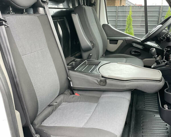 Опель Movano, объемом двигателя 0 л и пробегом 259 тыс. км за 15900 $, фото 19 на Automoto.ua