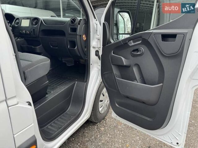 Опель Movano, об'ємом двигуна 2.3 л та пробігом 242 тис. км за 18700 $, фото 32 на Automoto.ua