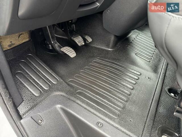 Опель Movano, об'ємом двигуна 2.3 л та пробігом 242 тис. км за 18700 $, фото 26 на Automoto.ua