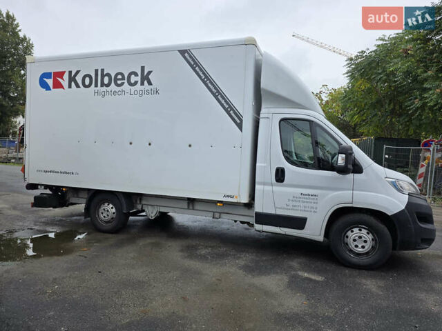 Опель Movano, объемом двигателя 2.2 л и пробегом 230 тыс. км за 25999 $, фото 1 на Automoto.ua