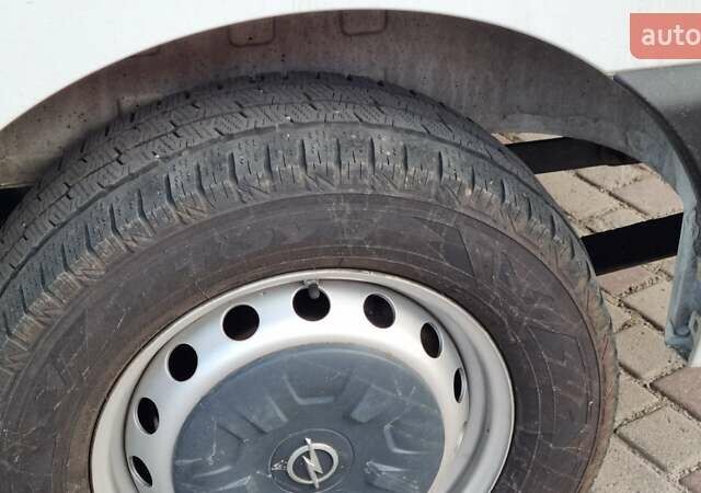 Опель Movano, объемом двигателя 2.3 л и пробегом 290 тыс. км за 15900 $, фото 6 на Automoto.ua