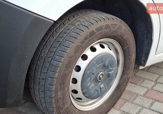 Опель Movano, объемом двигателя 2.3 л и пробегом 290 тыс. км за 15900 $, фото 2 на Automoto.ua