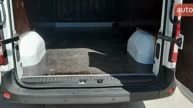 Опель Movano, об'ємом двигуна 0 л та пробігом 265 тис. км за 17800 $, фото 13 на Automoto.ua