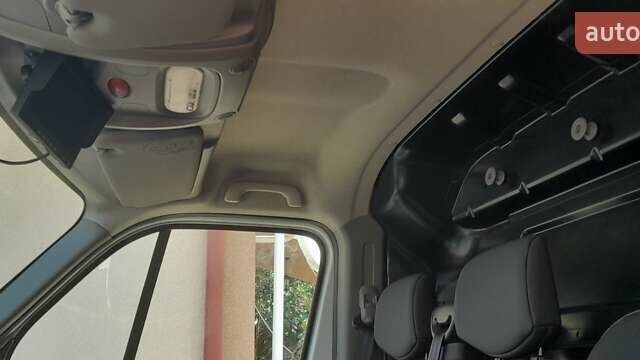 Опель Movano, об'ємом двигуна 0 л та пробігом 265 тис. км за 17800 $, фото 11 на Automoto.ua