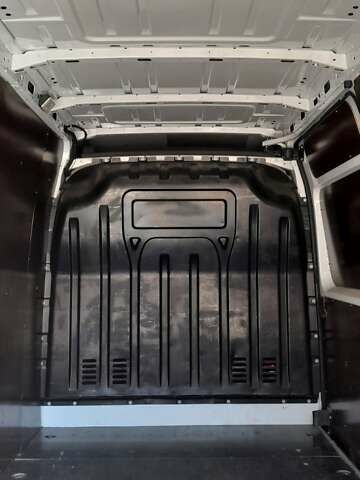 Опель Movano, об'ємом двигуна 0 л та пробігом 265 тис. км за 17800 $, фото 17 на Automoto.ua