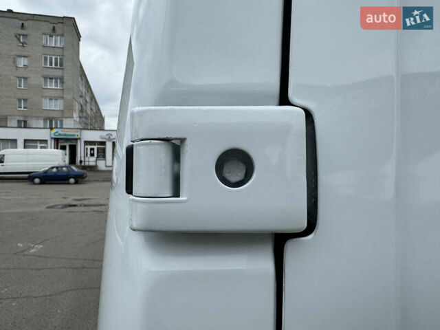 Опель Movano, об'ємом двигуна 0 л та пробігом 220 тис. км за 17500 $, фото 11 на Automoto.ua