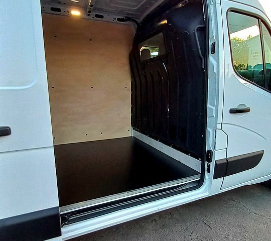 Опель Movano, объемом двигателя 2.3 л и пробегом 19 тыс. км за 22000 $, фото 2 на Automoto.ua