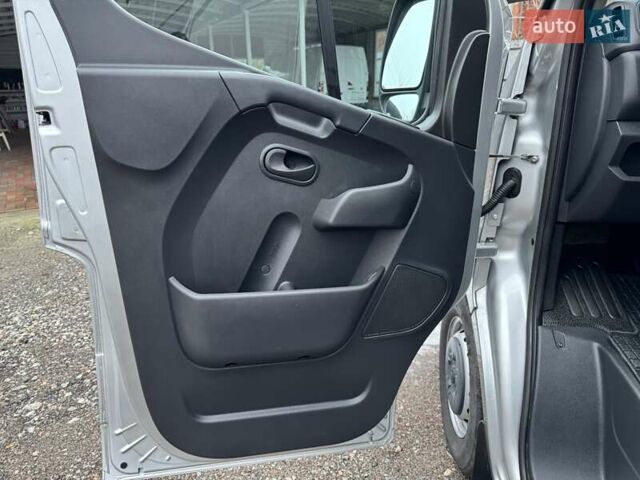 Опель Movano, объемом двигателя 2.3 л и пробегом 200 тыс. км за 21700 $, фото 9 на Automoto.ua