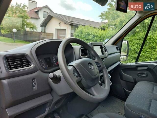 Желтый Опель Movano, объемом двигателя 2.3 л и пробегом 90 тыс. км за 20500 $, фото 4 на Automoto.ua