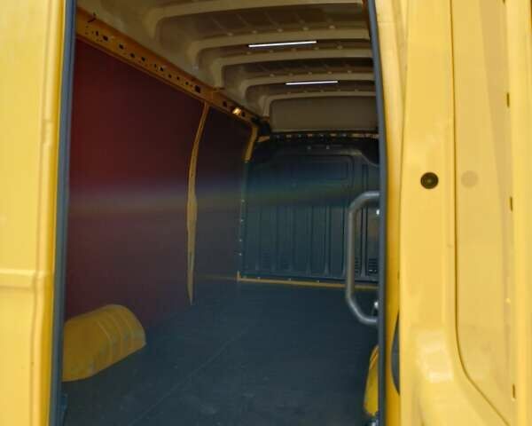 Желтый Опель Movano, объемом двигателя 2.3 л и пробегом 90 тыс. км за 20500 $, фото 24 на Automoto.ua