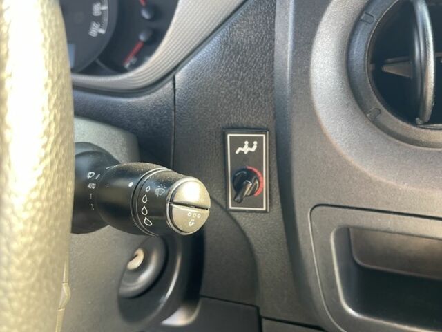 Серый Опель Movano, объемом двигателя 2.3 л и пробегом 323 тыс. км за 14300 $, фото 12 на Automoto.ua