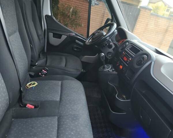 Серый Опель Movano, объемом двигателя 2.3 л и пробегом 303 тыс. км за 12300 $, фото 8 на Automoto.ua