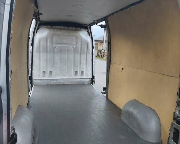 Серый Опель Movano, объемом двигателя 2.3 л и пробегом 303 тыс. км за 12300 $, фото 4 на Automoto.ua