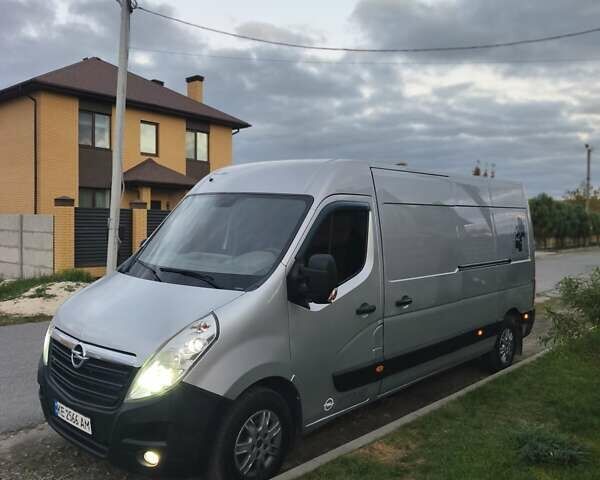Серый Опель Movano, объемом двигателя 2.3 л и пробегом 303 тыс. км за 12300 $, фото 9 на Automoto.ua