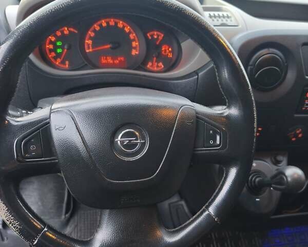 Серый Опель Movano, объемом двигателя 2.3 л и пробегом 303 тыс. км за 12300 $, фото 7 на Automoto.ua