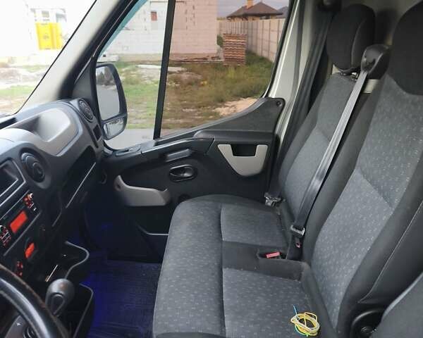 Серый Опель Movano, объемом двигателя 2.3 л и пробегом 303 тыс. км за 12300 $, фото 12 на Automoto.ua