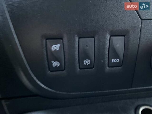 Серый Опель Movano, объемом двигателя 2.3 л и пробегом 287 тыс. км за 18890 $, фото 49 на Automoto.ua