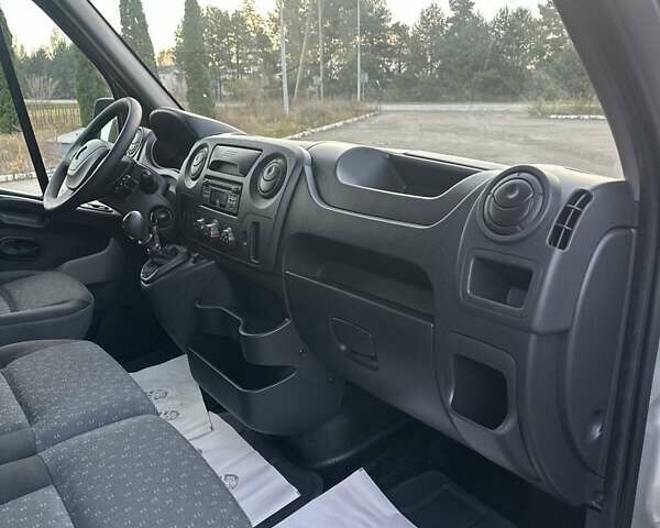 Серый Опель Movano, объемом двигателя 2.3 л и пробегом 272 тыс. км за 17500 $, фото 21 на Automoto.ua