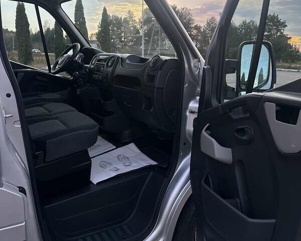 Серый Опель Movano, объемом двигателя 2.3 л и пробегом 272 тыс. км за 17500 $, фото 23 на Automoto.ua