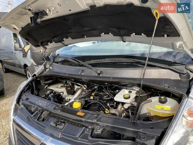 Сірий Опель Movano, об'ємом двигуна 2.3 л та пробігом 287 тис. км за 18890 $, фото 53 на Automoto.ua