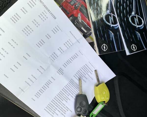 Сірий Опель Movano, об'ємом двигуна 2.3 л та пробігом 287 тис. км за 18890 $, фото 48 на Automoto.ua