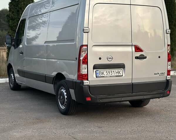 Серый Опель Movano, объемом двигателя 2.3 л и пробегом 272 тыс. км за 17500 $, фото 18 на Automoto.ua