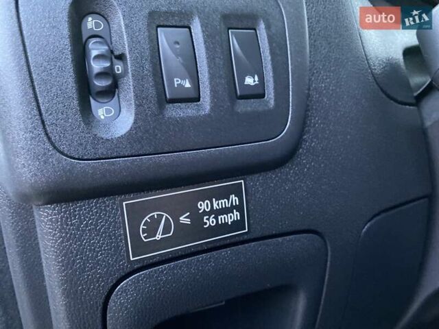 Серый Опель Movano, объемом двигателя 2.3 л и пробегом 287 тыс. км за 18890 $, фото 47 на Automoto.ua