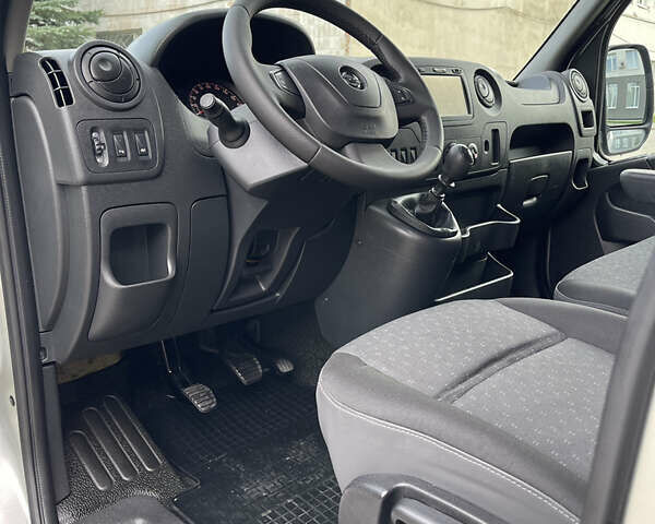 Сірий Опель Movano, об'ємом двигуна 2.3 л та пробігом 124 тис. км за 19500 $, фото 16 на Automoto.ua