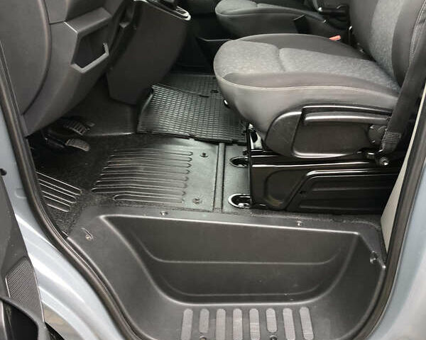 Серый Опель Movano, объемом двигателя 2.3 л и пробегом 106 тыс. км за 16700 $, фото 26 на Automoto.ua