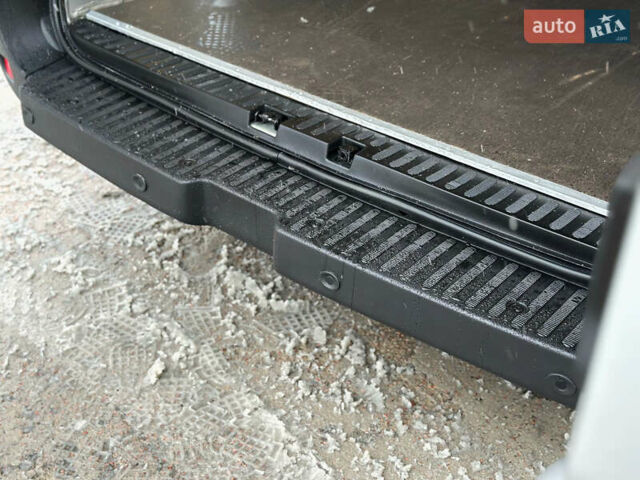 Серый Опель Movano, объемом двигателя 2.3 л и пробегом 86 тыс. км за 18900 $, фото 52 на Automoto.ua