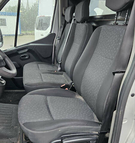 Серый Опель Movano, объемом двигателя 0 л и пробегом 84 тыс. км за 17900 $, фото 3 на Automoto.ua