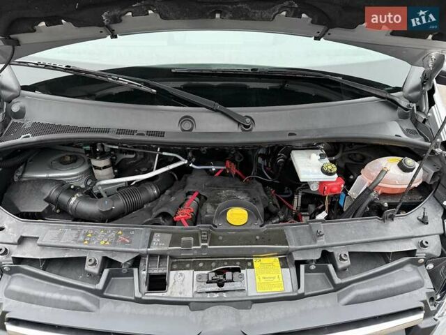 Серый Опель Movano, объемом двигателя 2.3 л и пробегом 218 тыс. км за 18750 $, фото 28 на Automoto.ua