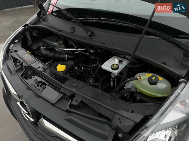 Сірий Опель Movano, об'ємом двигуна 2.3 л та пробігом 99 тис. км за 19900 $, фото 27 на Automoto.ua