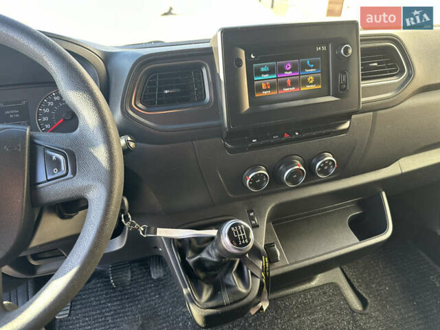 Серый Опель Movano, объемом двигателя 2.3 л и пробегом 240 тыс. км за 18700 $, фото 27 на Automoto.ua