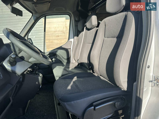 Серый Опель Movano, объемом двигателя 2.3 л и пробегом 240 тыс. км за 18700 $, фото 25 на Automoto.ua