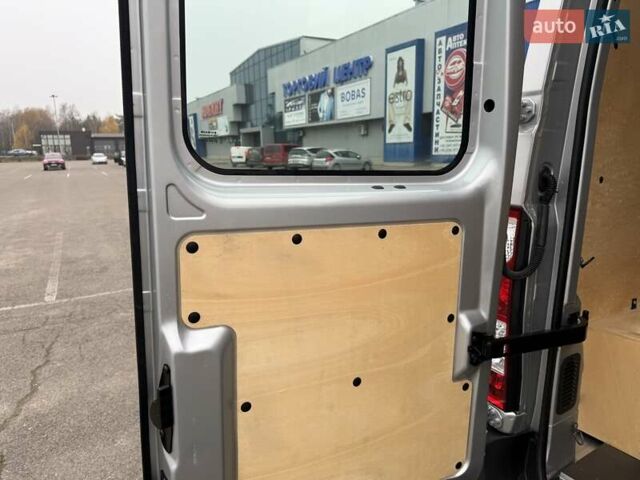 Серый Опель Movano, объемом двигателя 2.3 л и пробегом 218 тыс. км за 18750 $, фото 25 на Automoto.ua