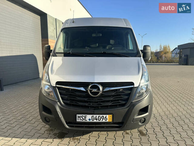 Серый Опель Movano, объемом двигателя 2.3 л и пробегом 240 тыс. км за 18700 $, фото 3 на Automoto.ua