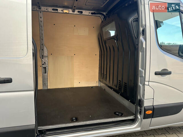 Серый Опель Movano, объемом двигателя 2.3 л и пробегом 240 тыс. км за 18700 $, фото 21 на Automoto.ua