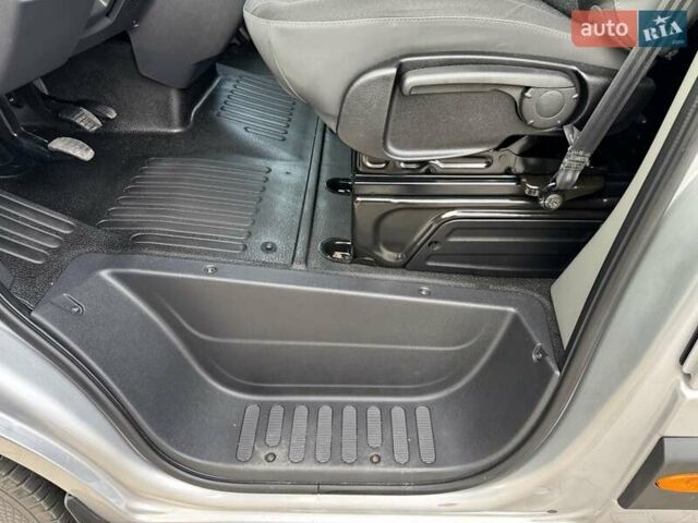 Серый Опель Movano, объемом двигателя 2.3 л и пробегом 218 тыс. км за 21700 $, фото 40 на Automoto.ua