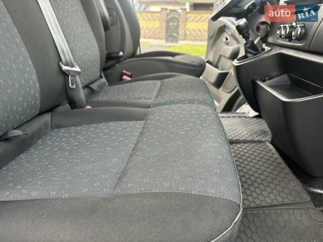 Сірий Опель Movano, об'ємом двигуна 2.3 л та пробігом 208 тис. км за 18900 $, фото 47 на Automoto.ua