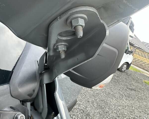 Сірий Опель Movano, об'ємом двигуна 2.3 л та пробігом 208 тис. км за 18900 $, фото 28 на Automoto.ua