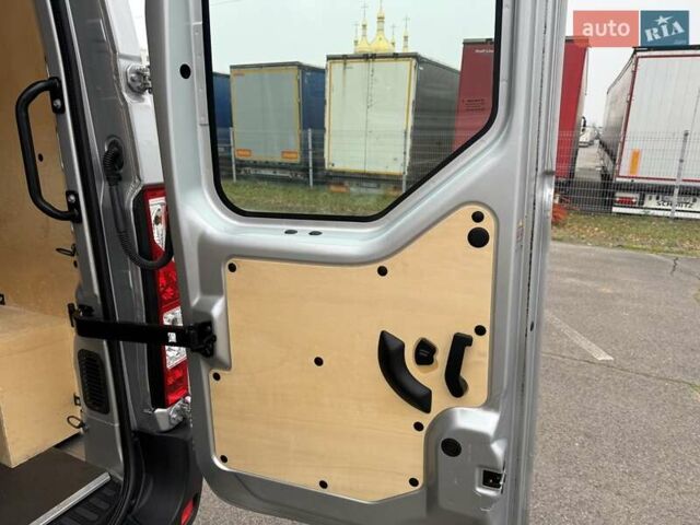 Серый Опель Movano, объемом двигателя 2.3 л и пробегом 218 тыс. км за 18750 $, фото 26 на Automoto.ua