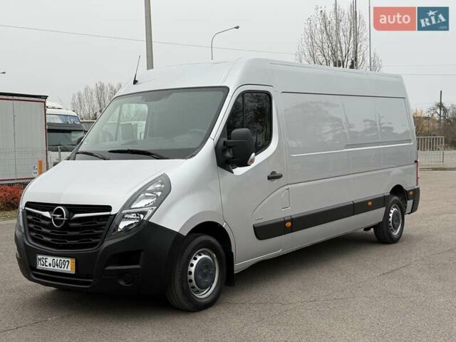 Серый Опель Movano, объемом двигателя 2.3 л и пробегом 218 тыс. км за 18750 $, фото 1 на Automoto.ua