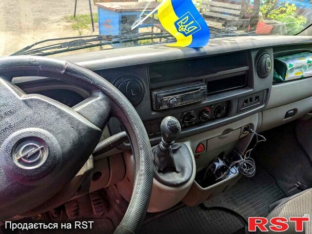 Серый Опель Movano, объемом двигателя 2.5 л и пробегом 527 тыс. км за 6500 $, фото 6 на Automoto.ua