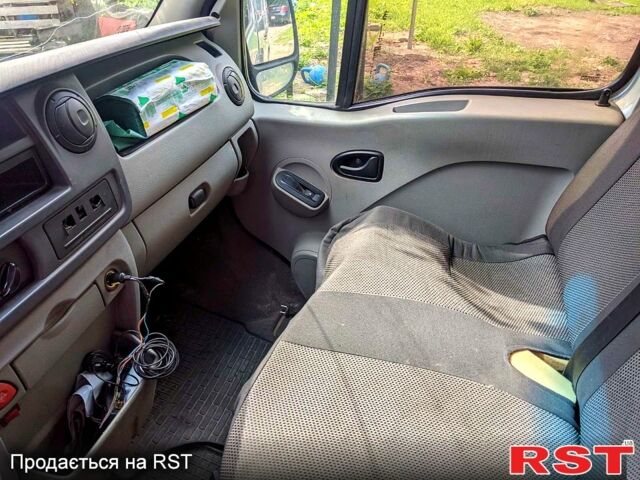 Серый Опель Movano, объемом двигателя 2.5 л и пробегом 527 тыс. км за 6500 $, фото 7 на Automoto.ua