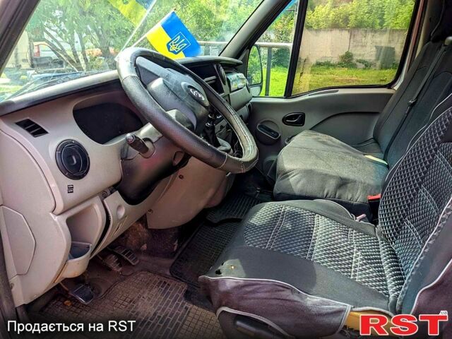 Серый Опель Movano, объемом двигателя 2.5 л и пробегом 527 тыс. км за 6500 $, фото 5 на Automoto.ua
