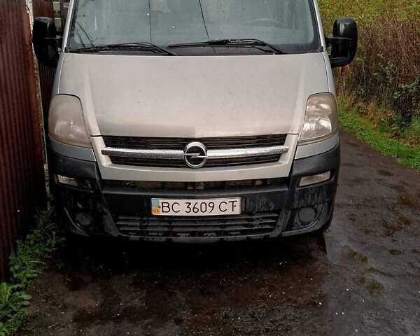 Серый Опель Movano, объемом двигателя 2.5 л и пробегом 346 тыс. км за 8000 $, фото 2 на Automoto.ua